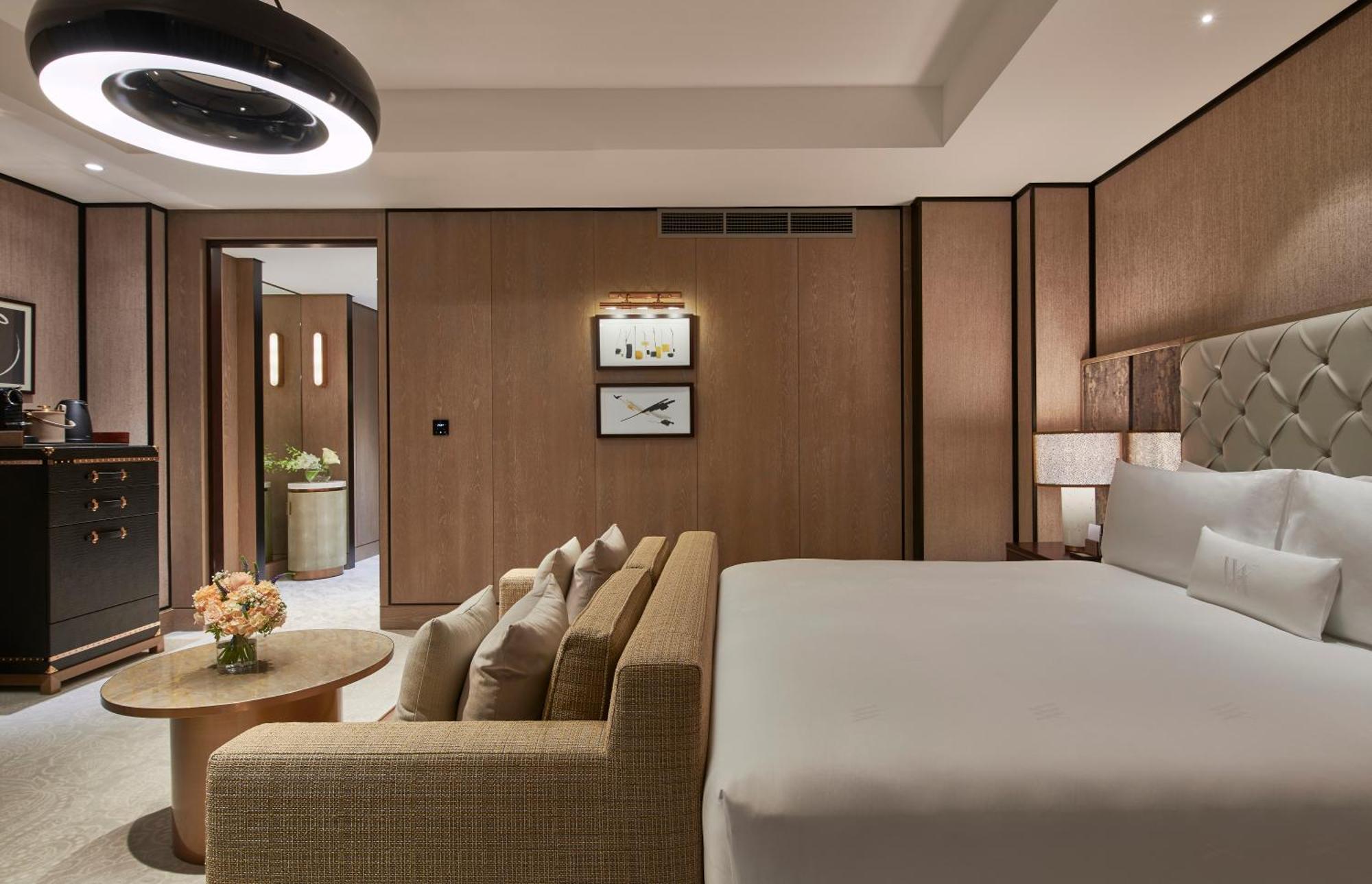 Waldorf Astoria Dubai International Financial Centre Hotel Luaran gambar A bedroom at the hotel