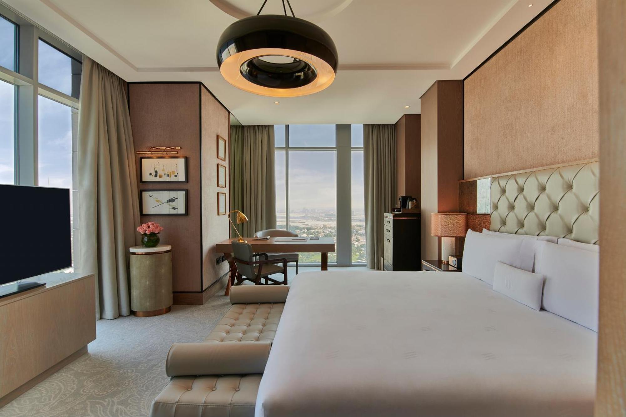Waldorf Astoria Dubai International Financial Centre Hotel Luaran gambar A bedroom at the hotel